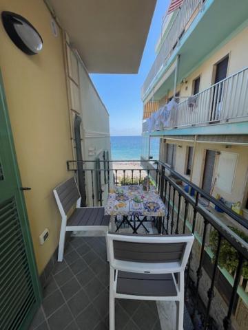 Residenza Marina Apartment Riva Ligure Luaran gambar
